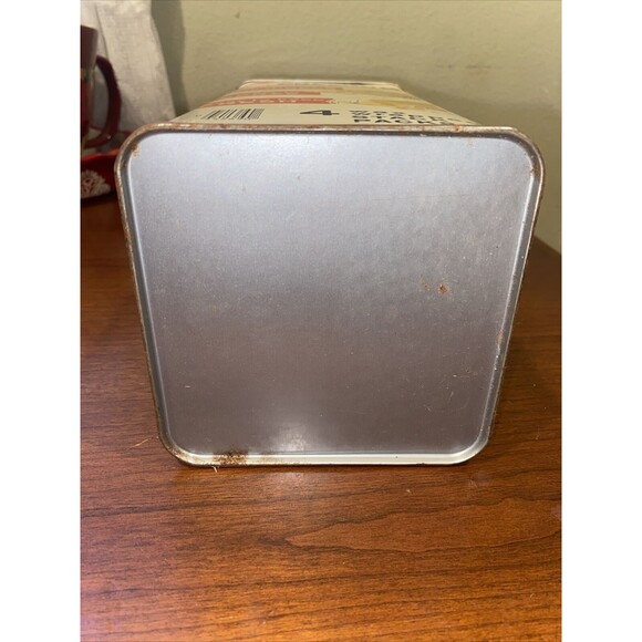 Vintage 1969 Nabisco Premium Saltine Cracker Tin 14oz. Light Blue Top - Picture 6 of 7